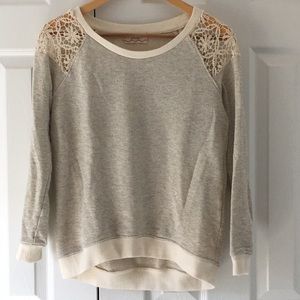 Sweet little sweater, perfect for fall or spring.